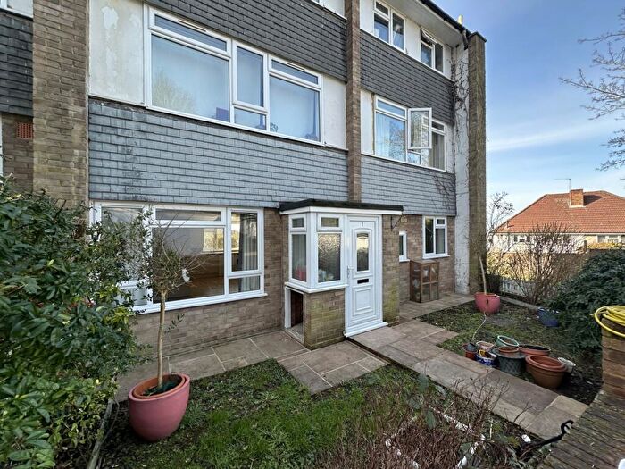 2 Bedroom Flat To Rent In One Tree Close, Forest Hill, SE23