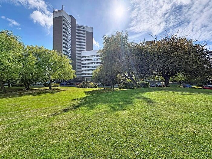 1 Bedroom Flat For Sale In Montagu Court, Gosforth, NE3