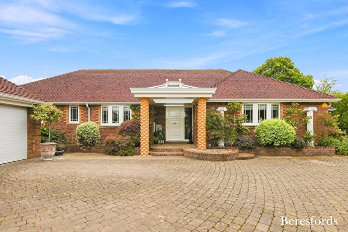 3 Bedroom Bungalow For Sale In Rayleigh Road, Hutton, CM13