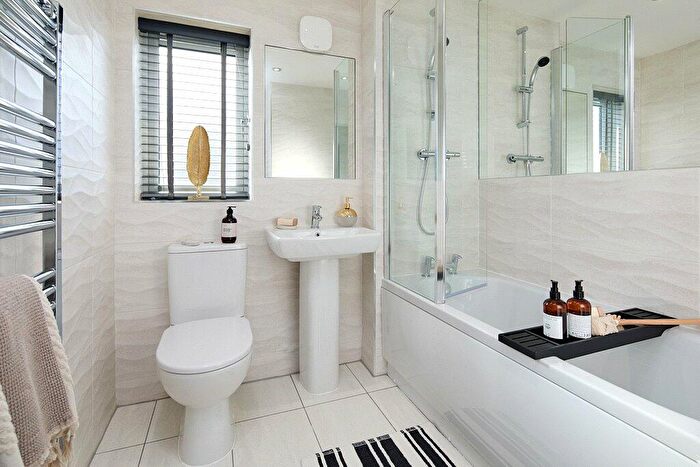 3 Bedroom Semi-Detached House For Sale In Wilsons Lane, Exhall, Coventry, Warwickshire, CV7