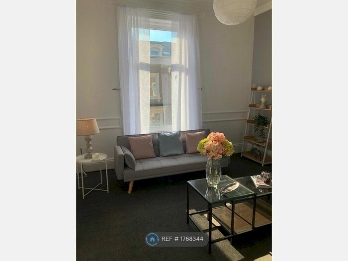 1 Bedroom Flat To Rent In Argyle Square, Sunderland, SR2