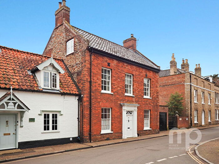 5 Bedroom Semi-Detached House For Sale In Abbeyway, Georgian Town House With Iconic Wymondham Abbey Views, Vicar Street, Wymondham, Norfolk, NR18