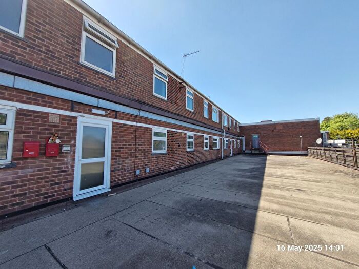 3 Bedroom Flat To Rent In Coventry Road, Sheldon, Birmingham, West Midlands, B26