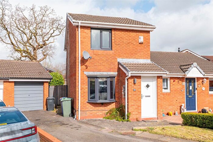 2 Bedroom Semi Detached House For Sale In Kiln Croft, Clayton-Le-Woods, Chorley, PR6