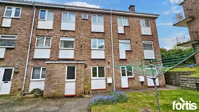 2 Bedroom Apartment For Sale In St. Fagans Rise, Cardiff, CF5