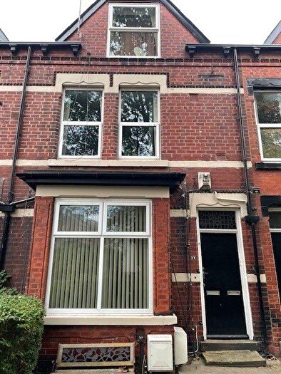 1 Bedroom Flat To Rent In Flat, Blenheim Square, LS2