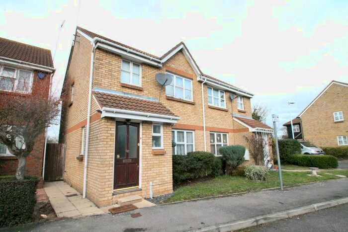3 Bedroom Semi-Detached House To Rent In Meadowlea Close, Harmondsworth, West Drayton UB7