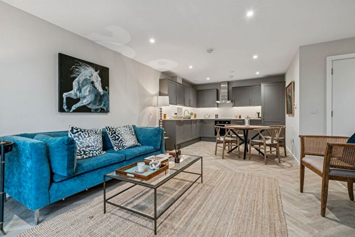 1 Bedroom Flat For Sale In Fallsbrook Road, London, SW16