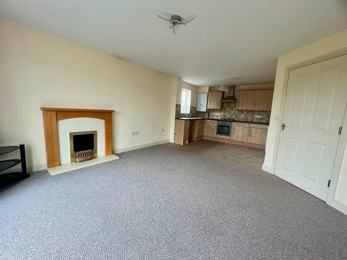 2 Bedroom Flat To Rent In Foxton Way, Brigg, DN20
