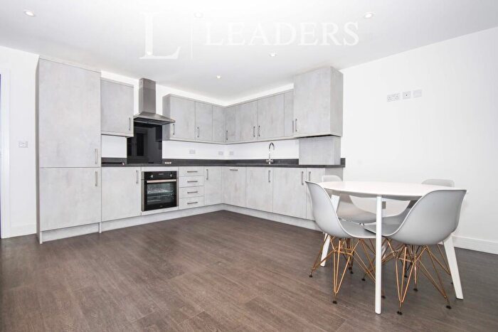 4 Bedroom Flat To Rent In Carter House, Kenilworth, CV8