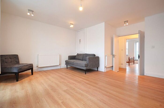 1 Bedroom Flat To Rent In High Street, London, W3