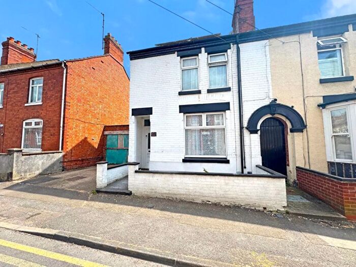 4 Bedroom End Terrace House For Sale In Queen Street, Rushden, NN10