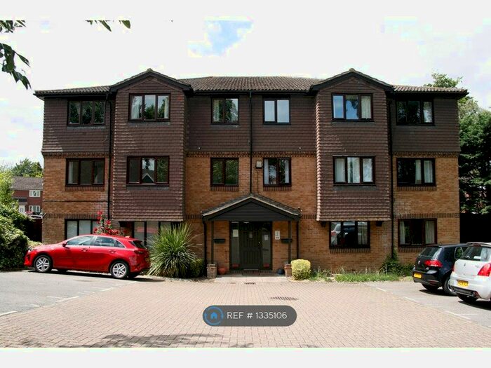 2 Bedroom Flat To Rent In Tylersfield, Abbots Langley, WD5