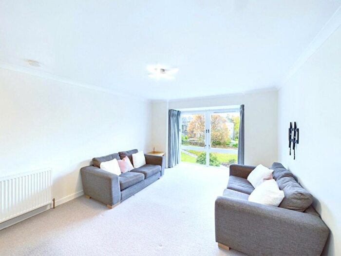 3 Bedroom Apartment To Rent In Gillsland Park, Merchiston, Edinburgh, EH10