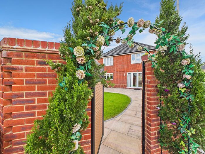 4 Bedroom Detached House For Sale In Rushland Field, Chinnor, Oxfordshire, OX39