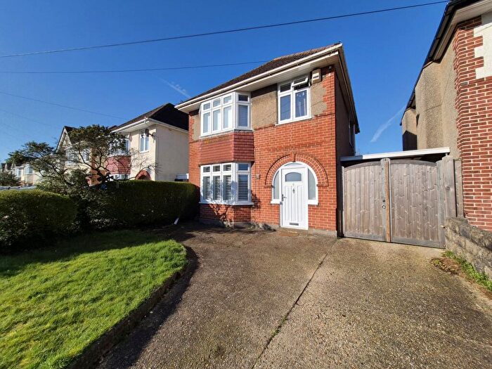 3 Bedroom Detached House For Sale In Wingfield Avenue, Oakdale, Poole, BH15