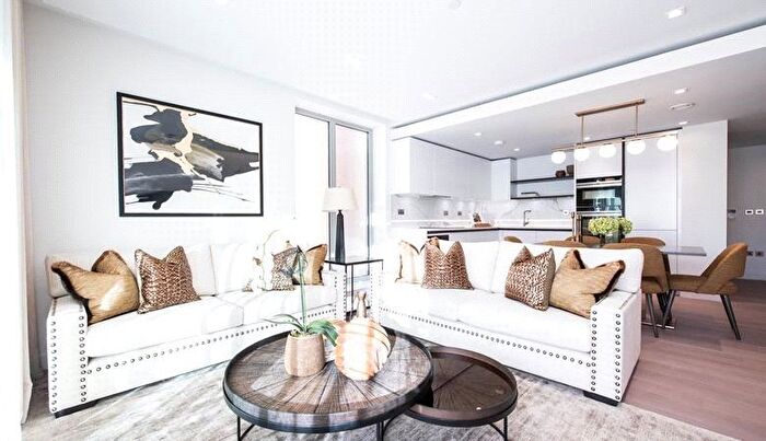 3 Bedroom Flat To Rent In Edgware Road, London, W2