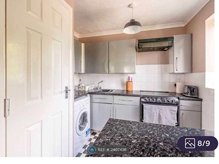 1 Bedroom Flat To Rent In Bridgewater Court, Slough, SL3