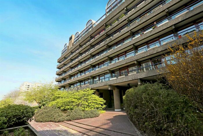 Flat To Rent In Breton House, Barbican, London, EC2Y