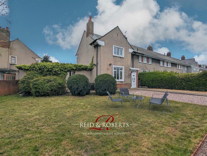 3 Bedroom House For Sale In Y Dreflan, Mostyn, CH8