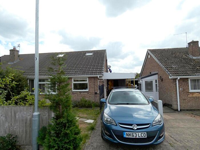 3 Bedroom Semi Detached House To Rent In Plum Tree Avenue, Forest Town, NG19