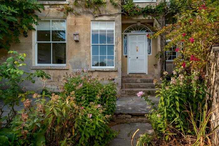 5 Bedroom Semi-Detached House To Rent In Camden Terrace, BA1