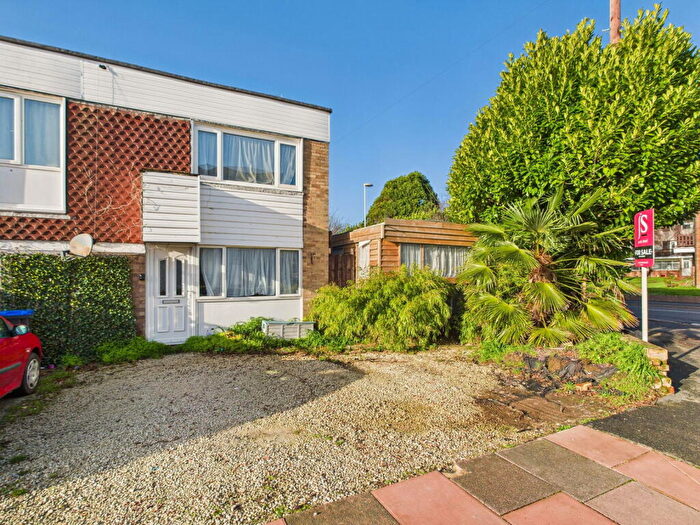 4 Bedroom End Of Terrace House For Sale In Greenland Road, Worthing, BN13
