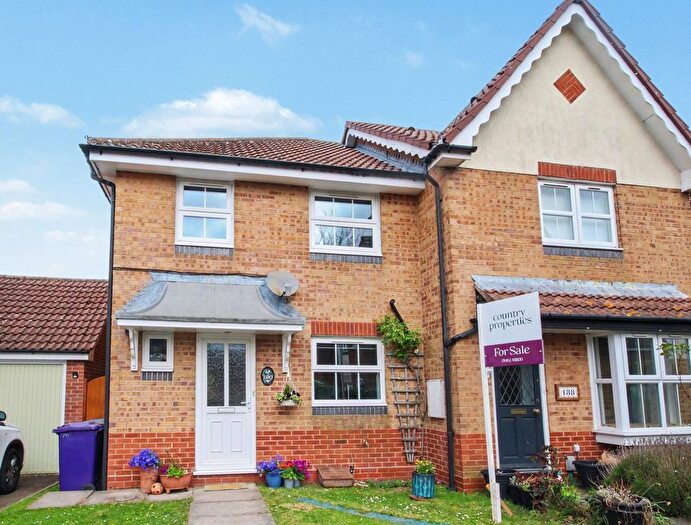 3 Bedroom Terraced House For Sale In Kristiansand Way, Letchworth Garden City, SG6