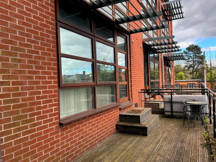 2 Bedroom Apartment To Rent In Pelham Road, Nottingham, Nottinghamshire, NG5