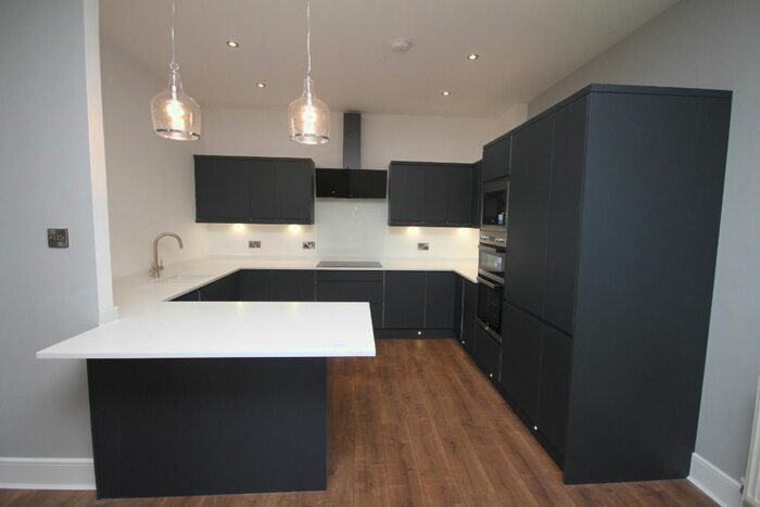 2 Bedroom Flat To Rent In Woolcarders Court, Cambusbarron, Stirling, FK7