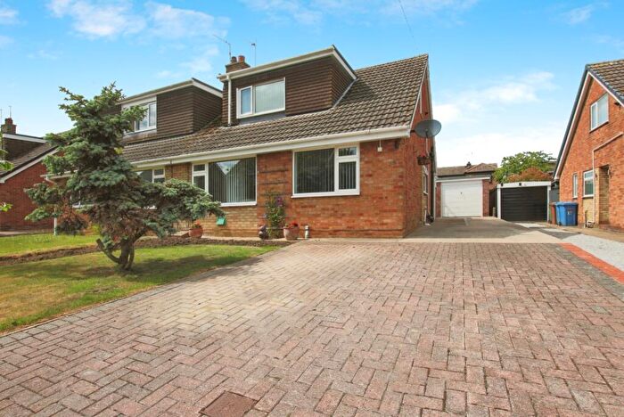 3 Bedroom Semi-Detached Bungalow For Sale In Cawood Close, Skirlaugh, Hull, HU11