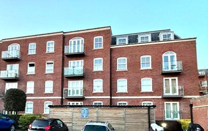 1 Bedroom Apartment To Rent In Royal Clarence Yard, PO12