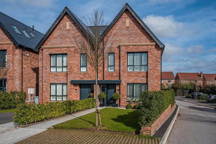 4 Bedroom Semi-Detached House For Sale In Birtles Road, Macclesfield, SK10