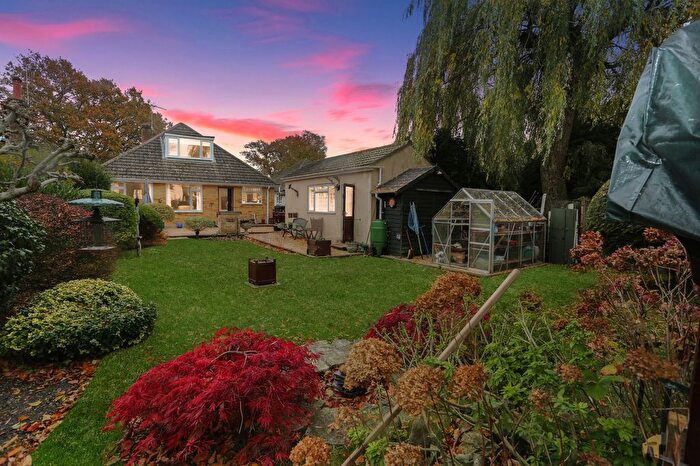 3 Bedroom Detached House For Sale In Ringwood Road, Bransgore, BH23