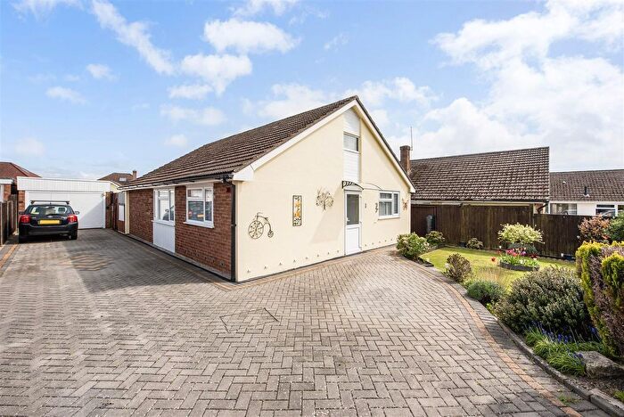 3 Bedroom Detached Bungalow For Sale In Verbena Crescent, Waterlooville, PO8