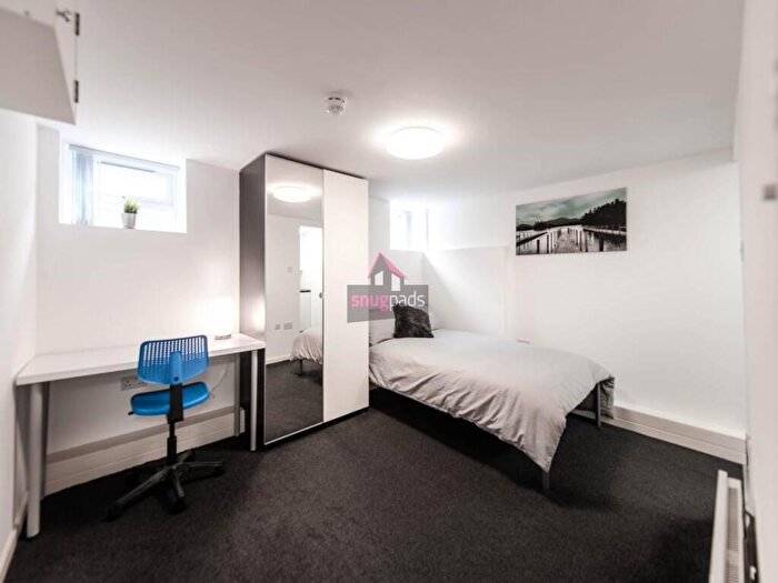 Studio To Rent In Gildabrook Road, Salford, M30