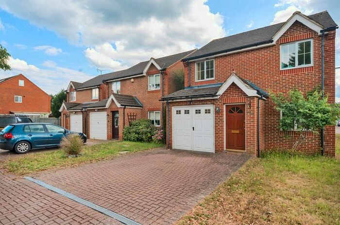 3 Bedroom Detached House To Rent In Arne Close, Reading Road, Winnersh, Wokingham, RG41