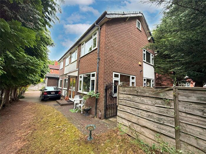 6 Bedroom Detached House For Sale In Gawsworth Avenue, East Didsbury, M20