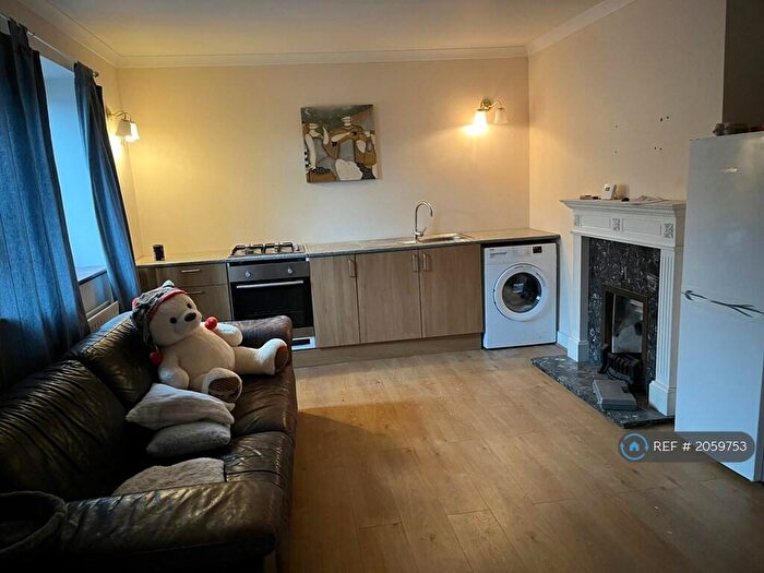 3 Bedroom Terraced House To Rent In Burrow Road, Chigwell, IG7