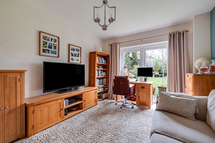 5 Bedroom Detached House For Sale In Green Howards Road, Saighton, CH3
