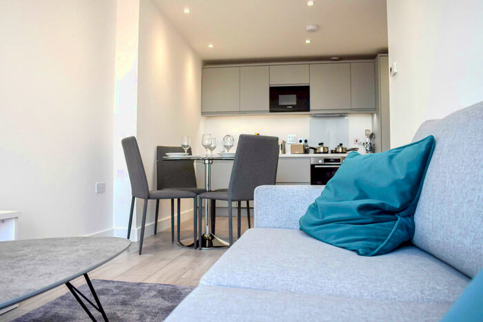 1 Bedroom Flat To Rent In Carlton House, New London Road, Chelmsford, Essex, CM2