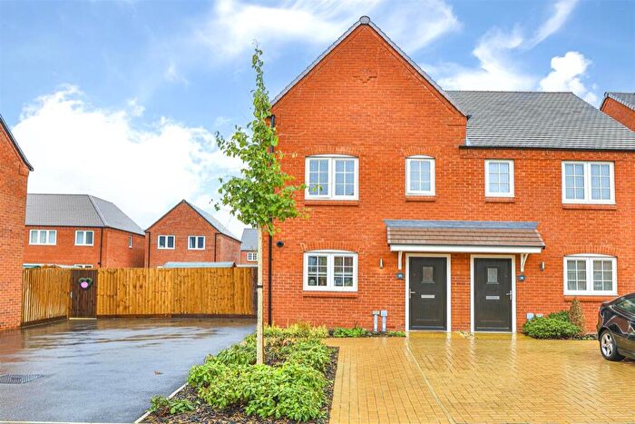 2 Bedroom Semi-Detached House For Sale In Venus Avenue, Kettering, NN15