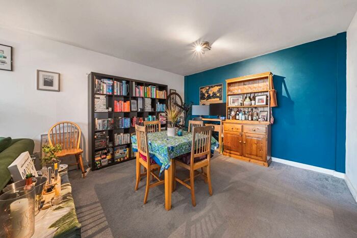 2 Bedroom Flat For Sale In Courtenay House, Brixton Hill, London, SW2
