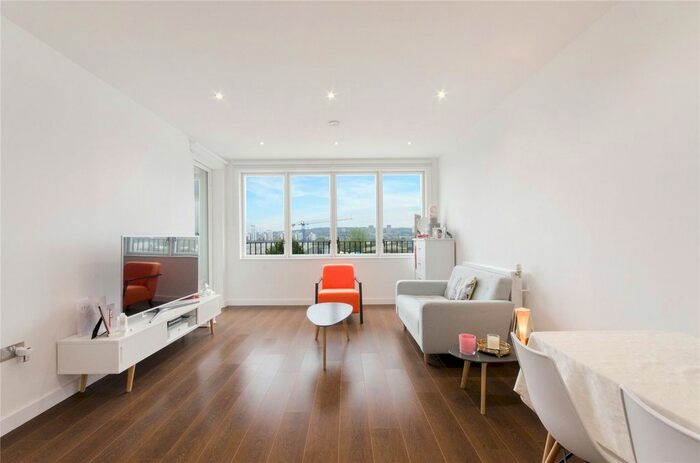 1 Bedroom Flat To Rent In Morton Apartments, Lock Side Way, London, E16