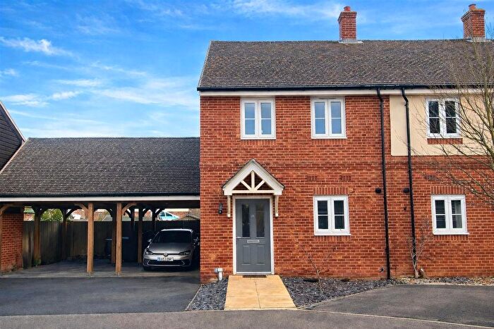 2 Bedroom Semi-Detached House For Sale In Ryeland Way, Bridgefield, Ashford, TN25