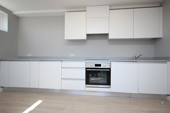 2 Bedroom Apartment To Rent In Neasden Lane, Neasden, NW10