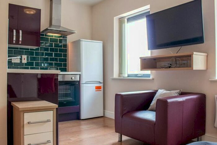 Studio To Rent In Apt, Lofthouse Residence #, LS2