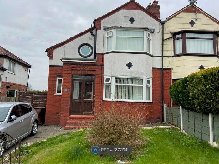 3 Bedroom Semi-Detached House To Rent In Edenfield Road, Prestwich, Manchester, M25