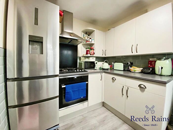 2 Bedroom Bungalow For Sale In Willow Court, Middlewich, Cheshire, CW10