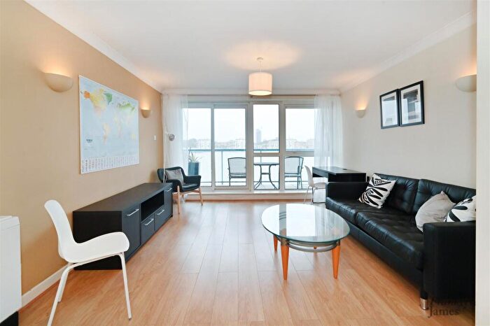2 Bedroom Flat To Rent In Arnhem Place, Canary Wharf, E14